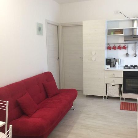 Appartamento Rubino - Lovely Little Flat 3 Minutes From Golf Club 5 Minutes From Lake Soiano Del Lago Buitenkant foto