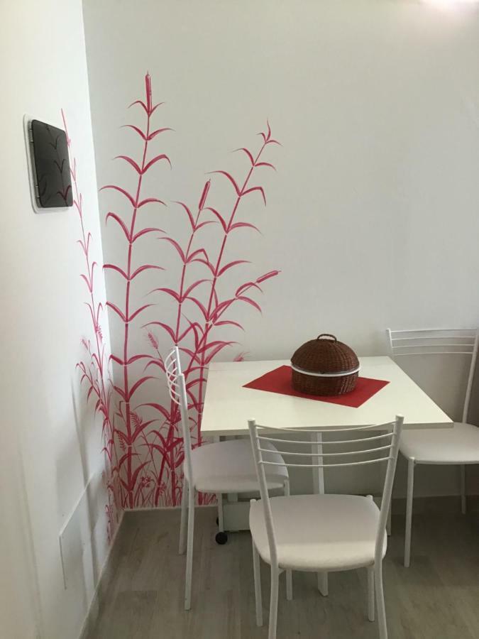 Appartamento Rubino - Lovely Little Flat 3 Minutes From Golf Club 5 Minutes From Lake Soiano Del Lago Buitenkant foto