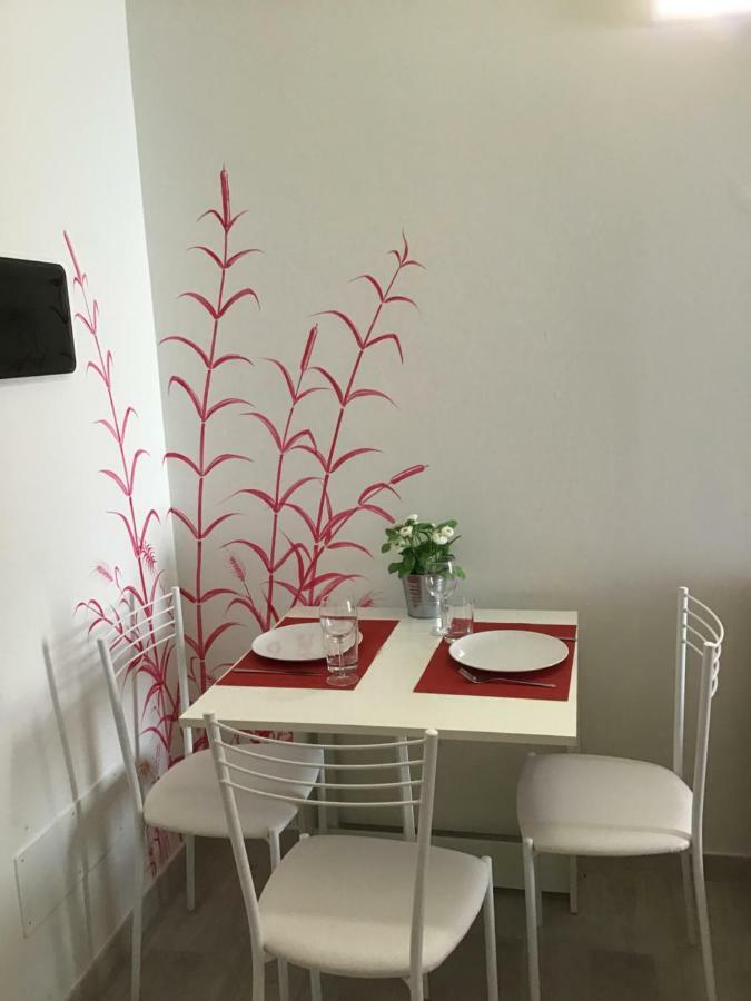 Appartamento Rubino - Lovely Little Flat 3 Minutes From Golf Club 5 Minutes From Lake Soiano Del Lago Buitenkant foto