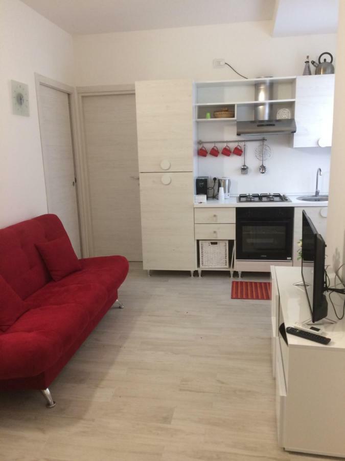 Appartamento Rubino - Lovely Little Flat 3 Minutes From Golf Club 5 Minutes From Lake Soiano Del Lago Buitenkant foto